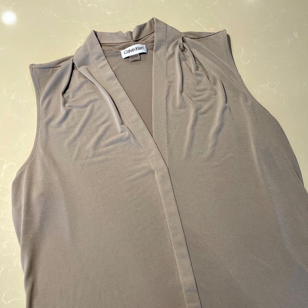 Calvin Klein Women’s Sleeveless Blouse – Size L – Beige – Worn Once